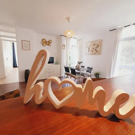 Sejour Cosy Pres De Paris T3 Cuisine Ouverte Et Bar Apartment